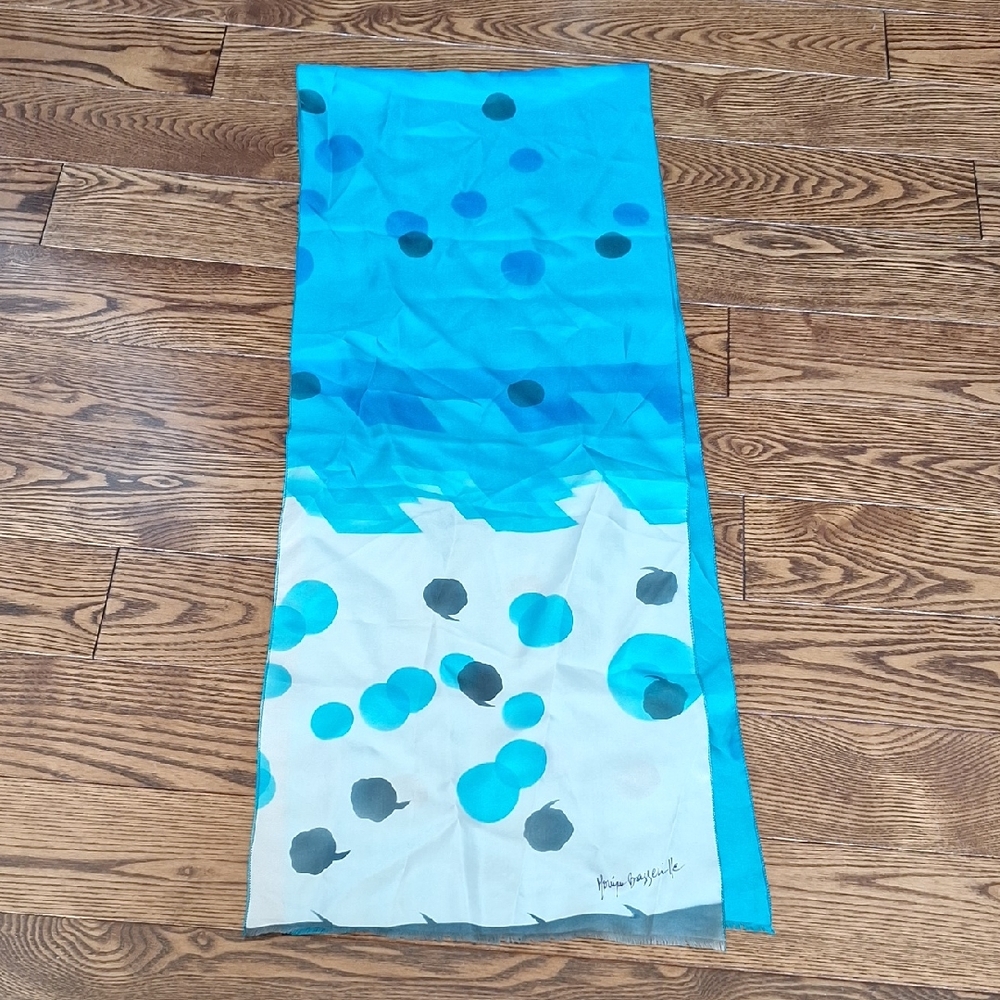 Elegant Vintage Blue Polka Dot Scarf